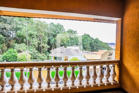 Casa à venda com 350m², 4 quartos e 3 vagas Casa à venda com 350m², 4 quartos e 3 vagasSuíte 2 - Varanda