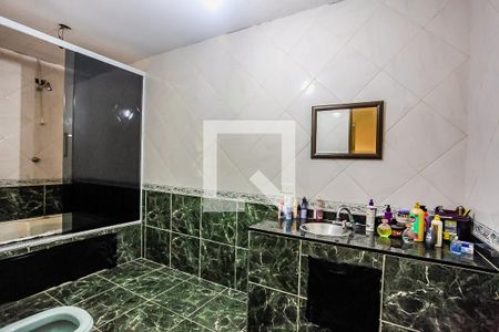 Casa à venda com 350m², 4 quartos e 3 vagas Casa à venda com 350m², 4 quartos e 3 vagasSuíte 1 - Banheiro