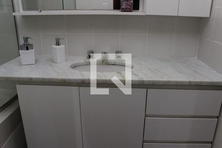 Apartamento à venda com 105m², 2 quartos e 1 vagaBanheiro da Suíte