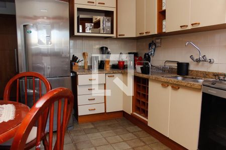 Apartamento à venda com 105m², 2 quartos e 1 vagaCozinha