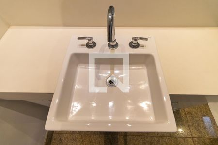 Apartamento à venda com 173m², 3 quartos e 3 vagasBanheiro da Suíte 1