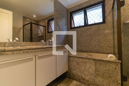 Apartamento à venda com 173m², 3 quartos e 3 vagasBanheiro da Suíte 2