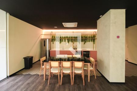 Studio à venda com 28m², 1 quarto e sem vagaÁrea comum - Salão de festas