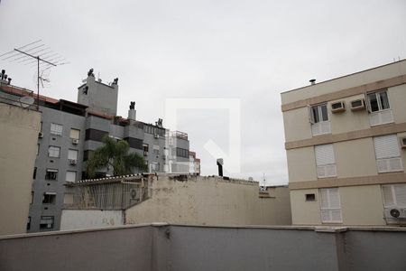Quarto 1  Vista de apartamento à venda com 3 quartos, 74m² em Independência, Porto Alegre