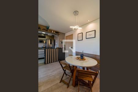 Apartamento à venda com 70m², 2 quartos e 1 vaga Apartamento à venda com 70m², 2 quartos e 1 vagaSala