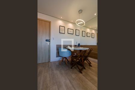 Apartamento à venda com 70m², 2 quartos e 1 vaga Apartamento à venda com 70m², 2 quartos e 1 vagaSala