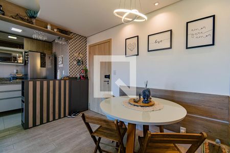 Apartamento à venda com 70m², 2 quartos e 1 vaga Apartamento à venda com 70m², 2 quartos e 1 vagaSala