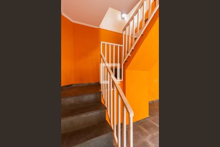 Casa à venda com 275m², 4 quartos e 3 vagasEscada