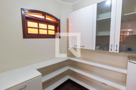 Closet do quarto de casa à venda com 4 quartos, 275m² em Adalgisa, Osasco