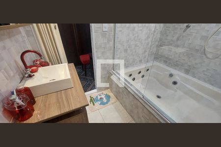 Casa à venda com 125m², 3 quartos e 2 vagasBanheiro Quarto 1 suíte