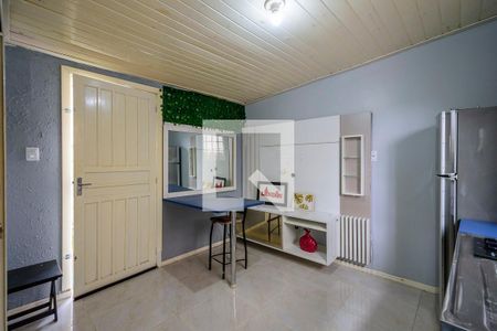 Sala/Cozinha de casa de condomínio para alugar com 1 quarto, 16m² em Nonoai, Porto Alegre