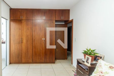 Apartamento à venda com 200m², 4 quartos e 2 vagasQuarto 2