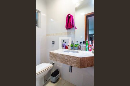 Banheiro de apartamento à venda com 4 quartos, 200m² em Ana Lúcia, Belo Horizonte