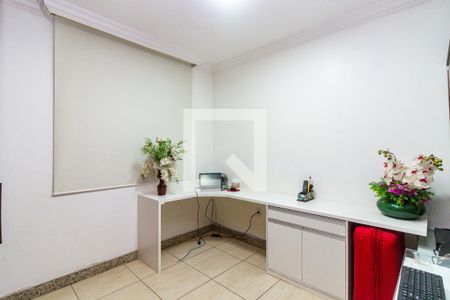 Quarto 1 de apartamento à venda com 4 quartos, 200m² em Ana Lúcia, Belo Horizonte