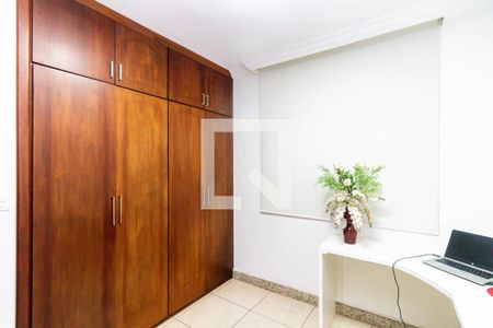 Quarto 1 de apartamento à venda com 4 quartos, 200m² em Ana Lúcia, Belo Horizonte