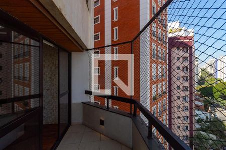 Apartamento para alugar com 145m², 3 quartos e 2 vagasVaranda 