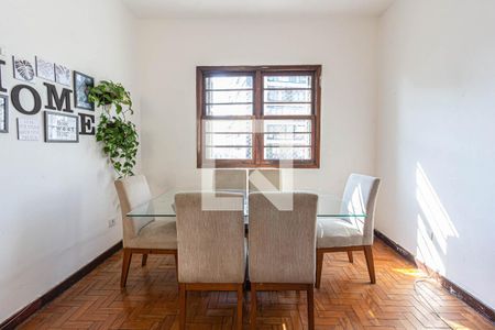 Apartamento à venda com 116m², 2 quartos e sem vagaSala