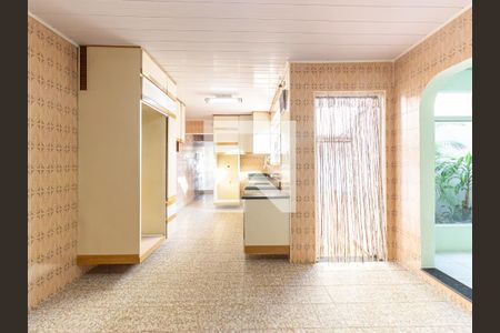 Casa para alugar com 150m², 2 quartos e 8 vagas