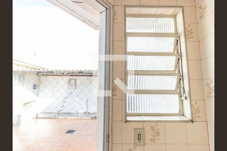 Casa para alugar com 150m², 2 quartos e 8 vagas Casa para alugar com 150m², 2 quartos e 8 vagasBanheiro de serviço