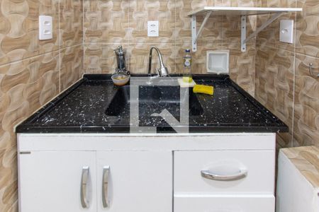 Cozinha de kitnet/studio à venda com 1 quarto, 33m² em Liberdade, São Paulo