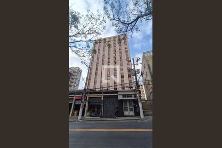Studio à venda com 33m², 1 quarto e sem vaga Studio à venda com 33m², 1 quarto e sem vagaFachada