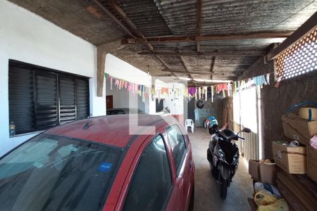 Casa à venda com 160m², 5 quartos e sem vaga Casa à venda com 160m², 5 quartos e sem vagaGaragem