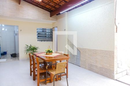 Casa à venda com 300m², 3 quartos e 8 vagasChurrasqueira