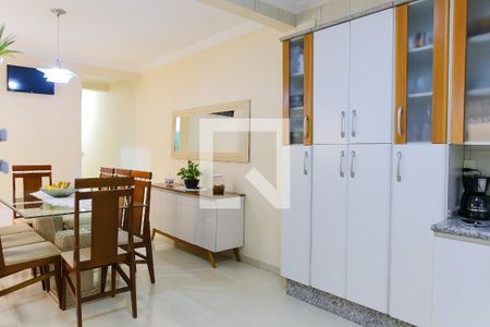 Casa à venda com 300m², 3 quartos e 8 vagasCozinha
