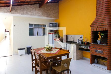 Casa à venda com 300m², 3 quartos e 8 vagasChurrasqueira