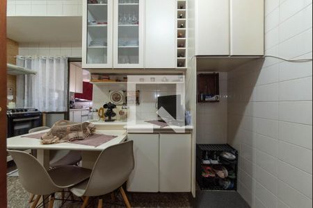 Apartamento à venda com 130m², 4 quartos e 2 vagasCozinha