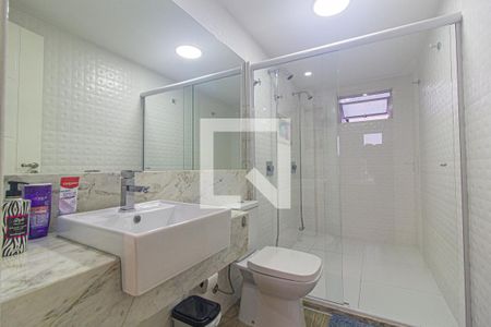 Casa para alugar com 220m², 3 quartos e 4 vagas Casa para alugar com 220m², 3 quartos e 4 vagasBanheiro da Suíte 1