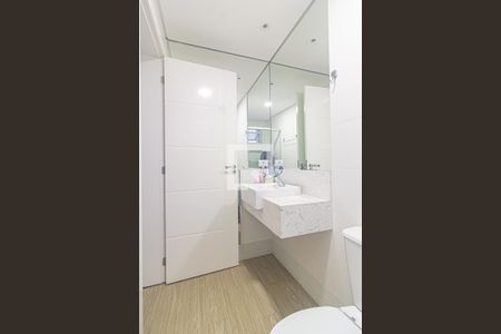 Casa para alugar com 220m², 3 quartos e 4 vagas Casa para alugar com 220m², 3 quartos e 4 vagasBanheiro da Suíte 2
