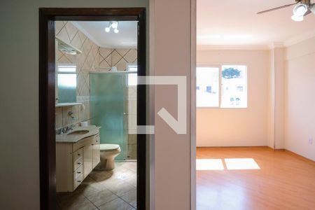 Banheiro/Sala de apartamento para alugar com 1 quarto, 68m² em Olímpico, São Caetano do Sul