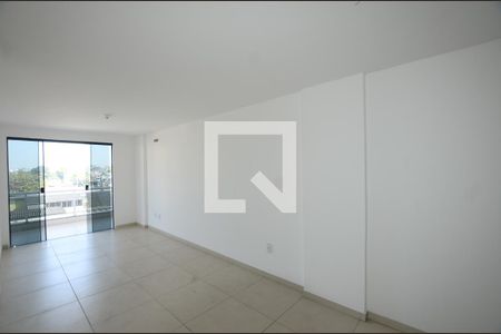 Sala de apartamento para alugar com 2 quartos, 70m² em Bento Ribeiro, Rio de Janeiro