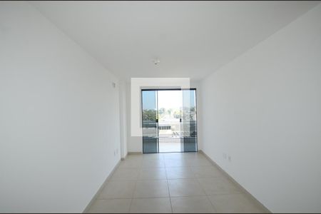 Sala de casa de condomínio para alugar com 2 quartos, 70m² em Bento Ribeiro, Rio de Janeiro