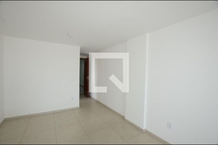 Sala de casa de condomínio para alugar com 2 quartos, 70m² em Bento Ribeiro, Rio de Janeiro