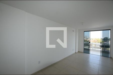 Sala de casa de condomínio para alugar com 2 quartos, 70m² em Bento Ribeiro, Rio de Janeiro