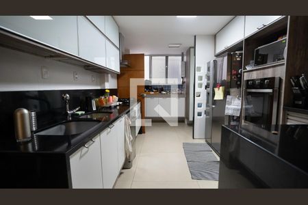 Apartamento à venda com 142m², 3 quartos e 1 vagaCozinha 