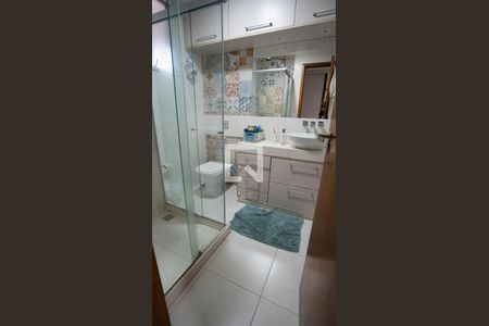 Apartamento à venda com 142m², 3 quartos e 1 vagaSuíte banheiro 