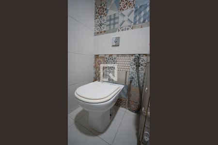 Apartamento à venda com 142m², 3 quartos e 1 vagaSuíte banheiro 