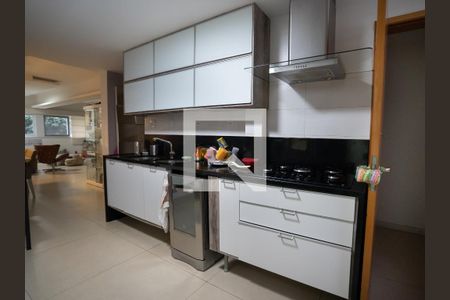 Apartamento à venda com 142m², 3 quartos e 1 vagaCozinha 