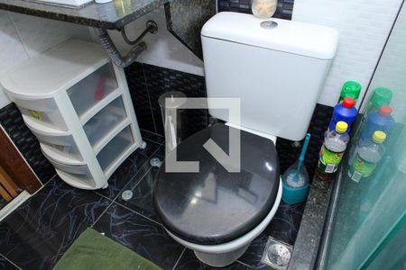 Casa de condomínio à venda com 119m², 2 quartos e 1 vaga Casa de condomínio à venda com 119m², 2 quartos e 1 vagaBanheiro