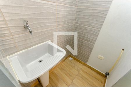 Casa para alugar com 30m², 1 quarto e sem vaga Casa para alugar com 30m², 1 quarto e sem vagaÁrea de serviço