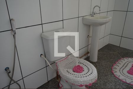 Casa à venda com 420m², 3 quartos e 4 vagasBanheiro da Suíte 2