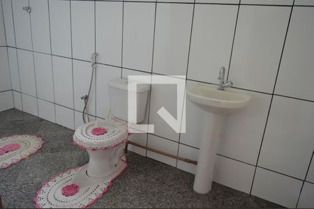 Casa à venda com 420m², 3 quartos e 4 vagasBanheiro da Suíte 2