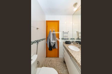 Apartamento à venda com 140m², 4 quartos e 3 vagasBanheiro Social