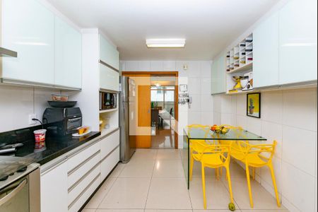 Apartamento à venda com 140m², 4 quartos e 3 vagasCozinha