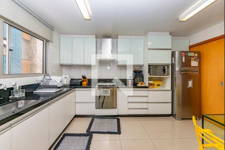 Apartamento à venda com 140m², 4 quartos e 3 vagasCozinha