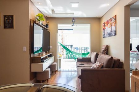 Sala  de apartamento à venda com 2 quartos, 50m² em Vila Yolanda, Osasco