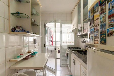Apartamento à venda com 67m², 3 quartos e 2 vagasCozinha